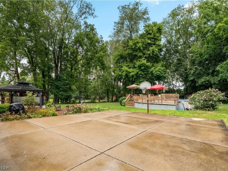 1341 Applegrove Street NE, Canton, OH 44721 Photo 4