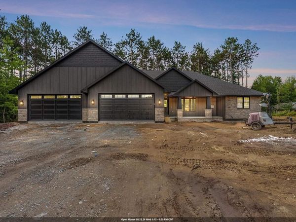 3141 HIGH COUNTRY COURT, Suamico, WI 54313