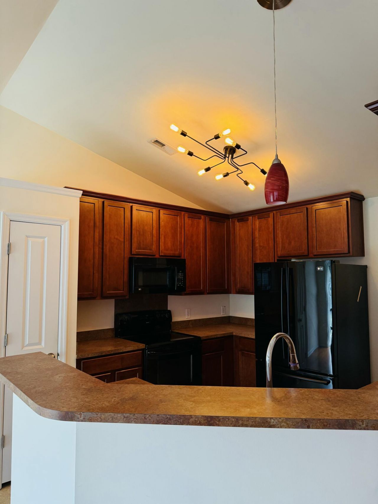 3382 Middlesboro Avenue Photo 14