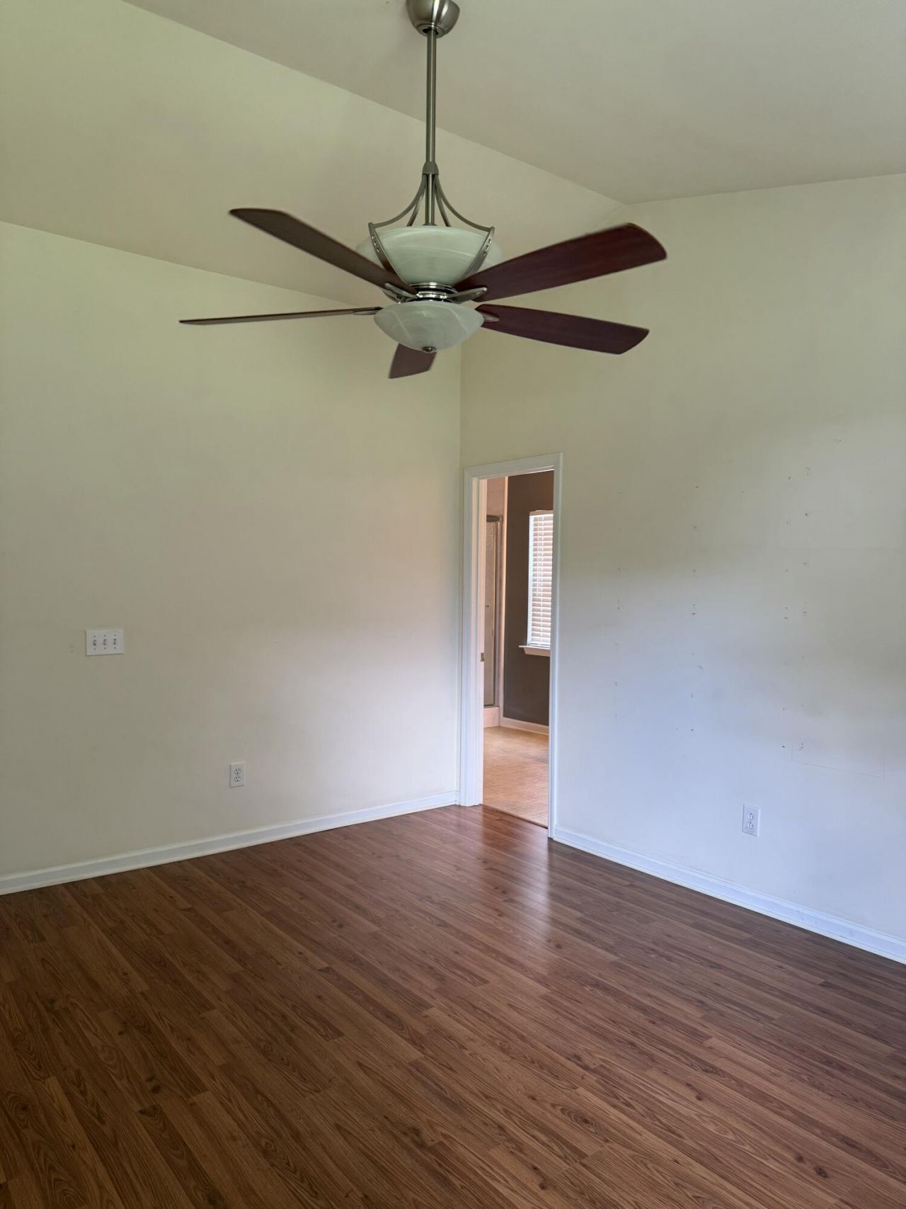3382 Middlesboro Avenue Photo 5
