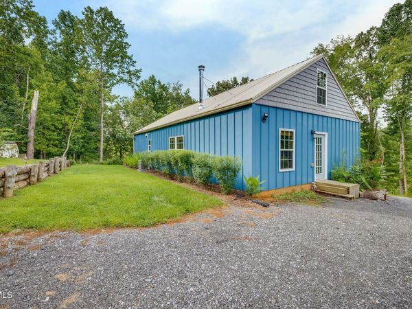 238 Old Embreeville Road, Jonesborough, TN 37659