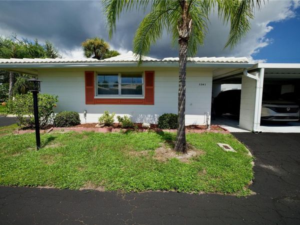 1741 CARIBBEAN CIRCLE , Unit 13, VENICE, FL 34293