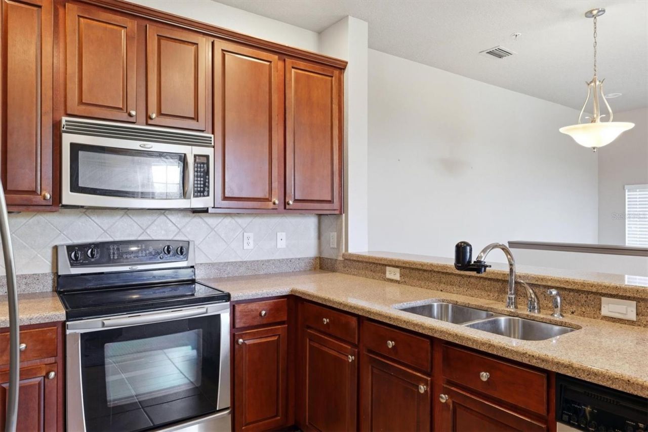8098 Moonstone Drive, Unit 17-203, Sarasota, FL 34233 Photo