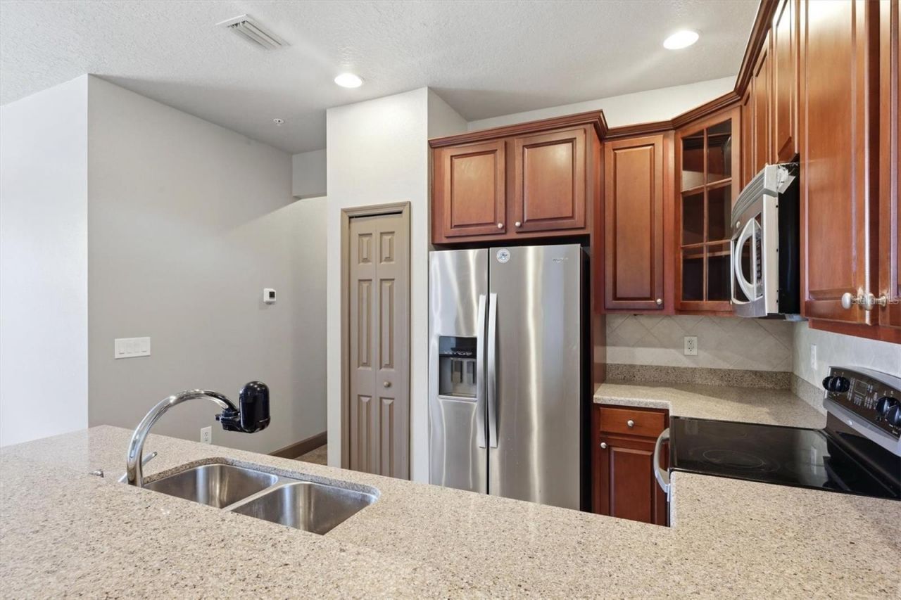 8098 Moonstone Drive, Unit 17-203, Sarasota, FL 34233 Photo
