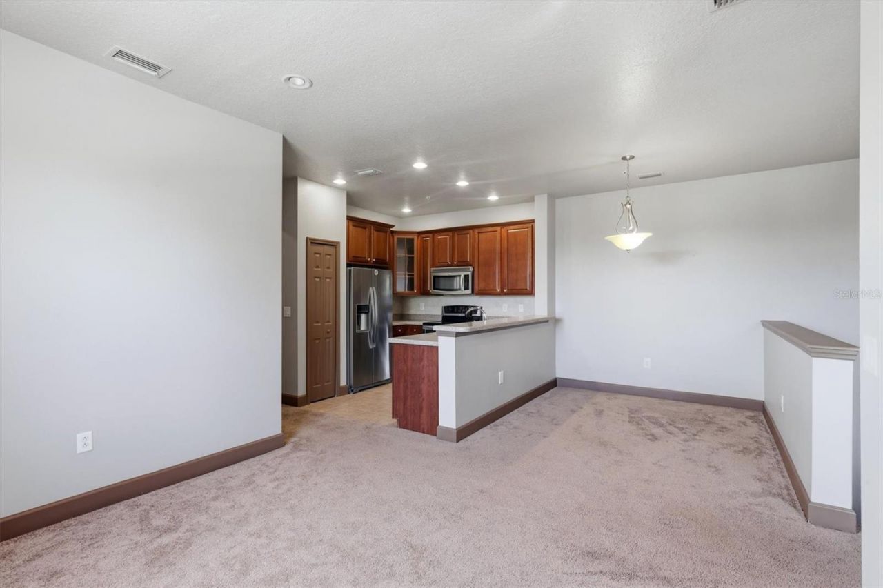 8098 Moonstone Drive, Unit 17-203, Sarasota, FL 34233 Photo