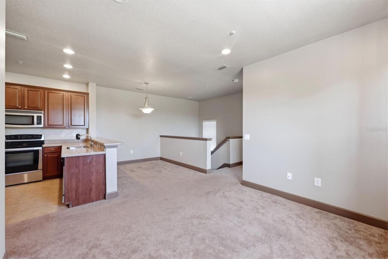 8098 Moonstone Drive, Unit 17-203, Sarasota, FL 34233 Photo
