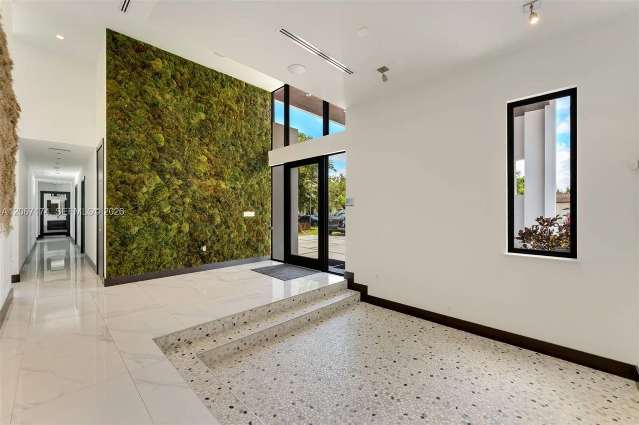 15315 SW 84th Avenue , Palmetto Bay, FL 33157 Photo