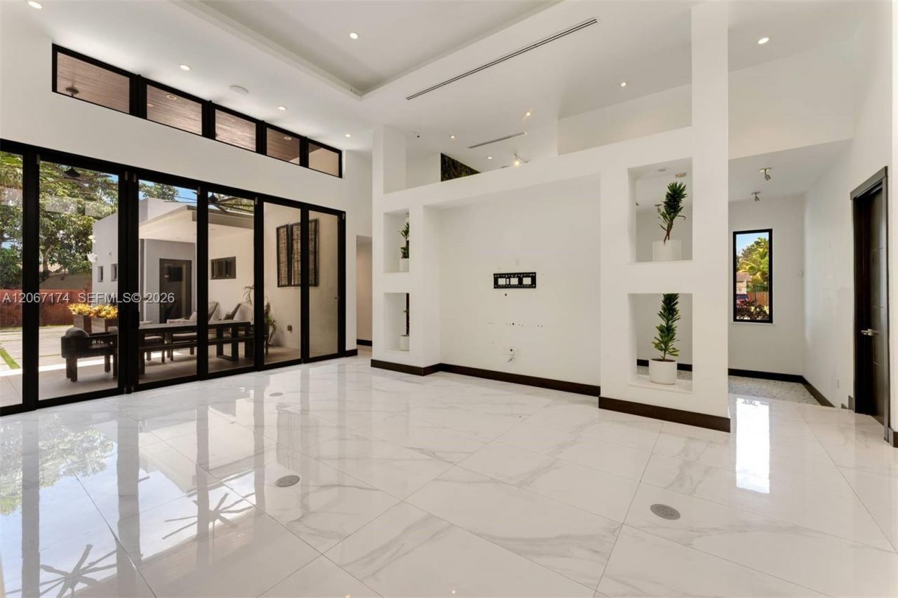 15315 SW 84th Avenue , Palmetto Bay, FL 33157 Photo