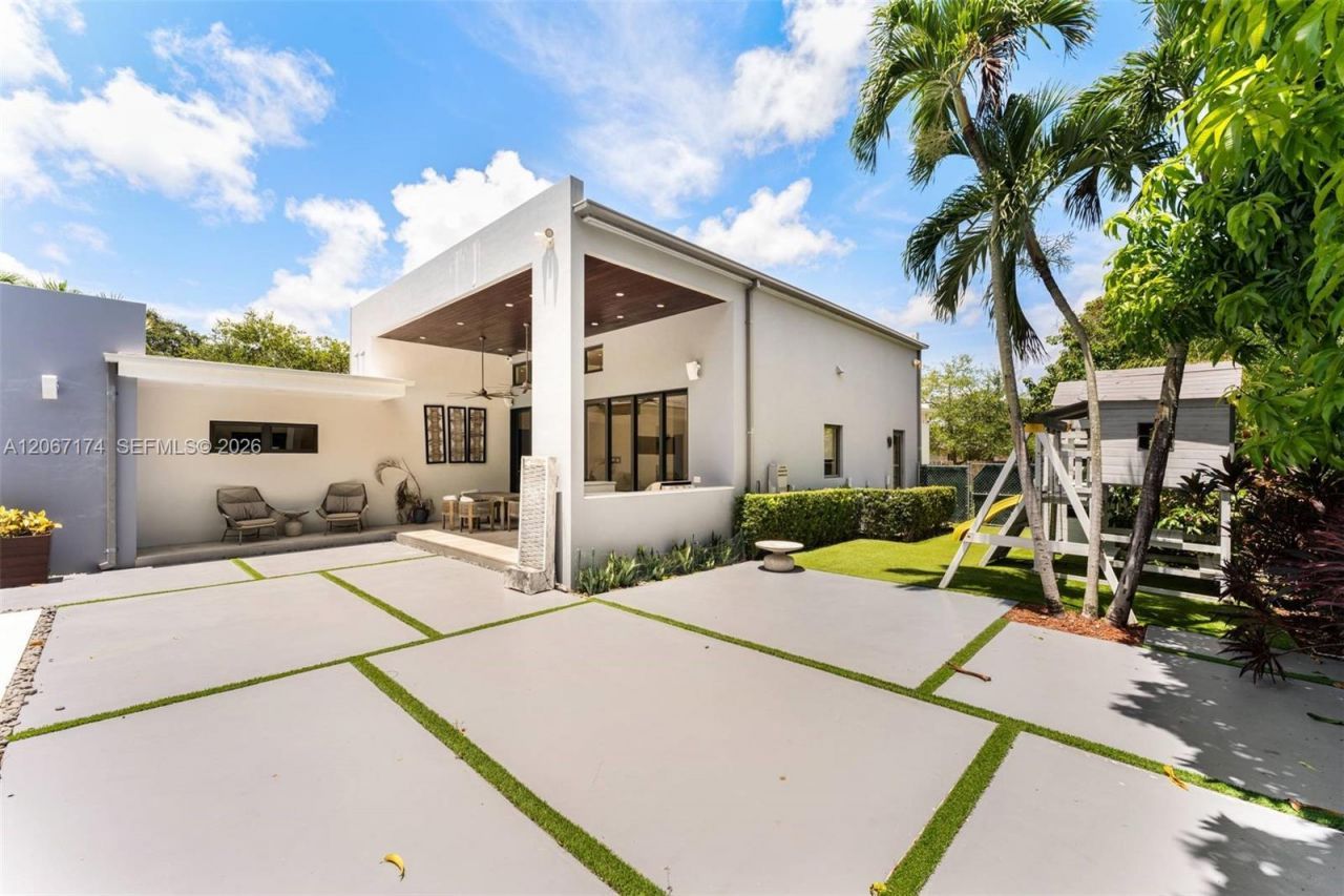 15315 SW 84th Avenue , Palmetto Bay, FL 33157 Photo
