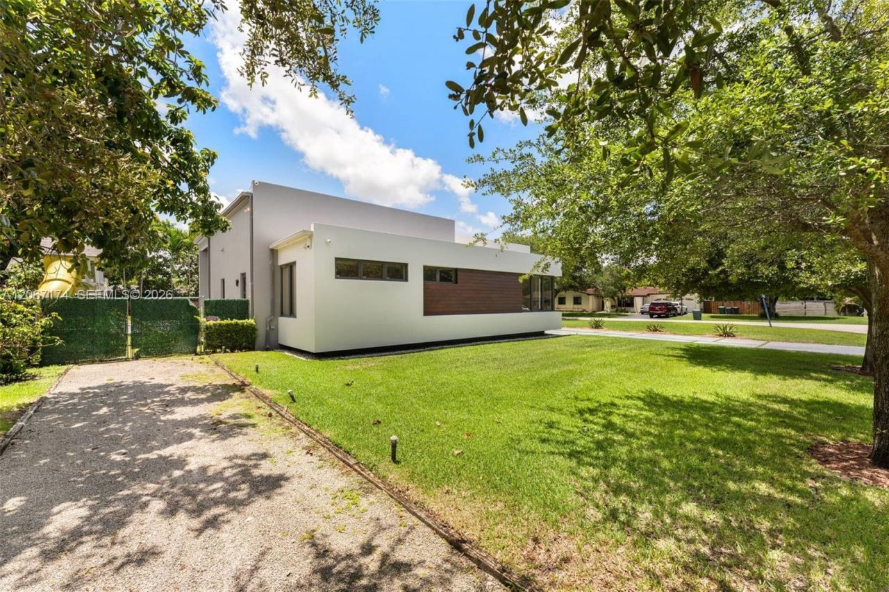 15315 SW 84th Avenue , Palmetto Bay, FL 33157 Photo