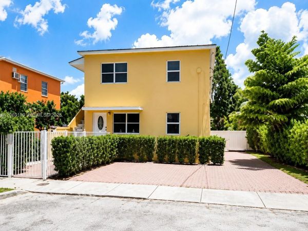985 SW 10th St , Unit 2, Miami, FL 33130