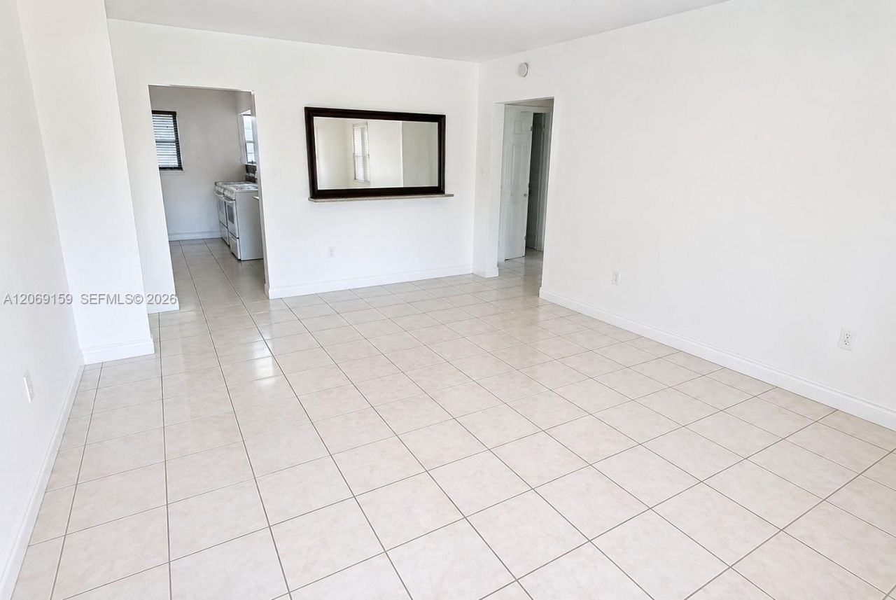 985 SW 10th St, Unit 2, Miami, FL 33130 Photo