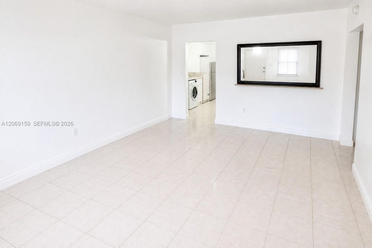 985 SW 10th St, Unit 2, Miami, FL 33130 Photo