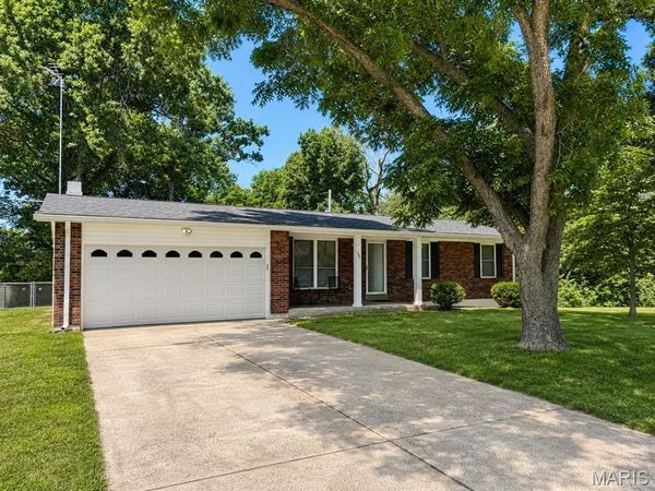 207 San Jose Court , O'Fallon, MO 63366