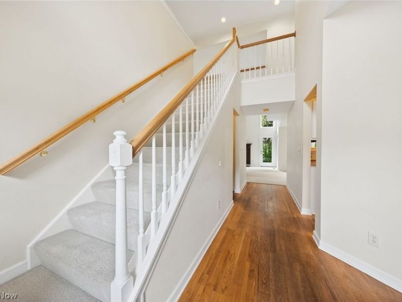 9 Aberdeen Court , Rocky River, OH 44116 Photo 2