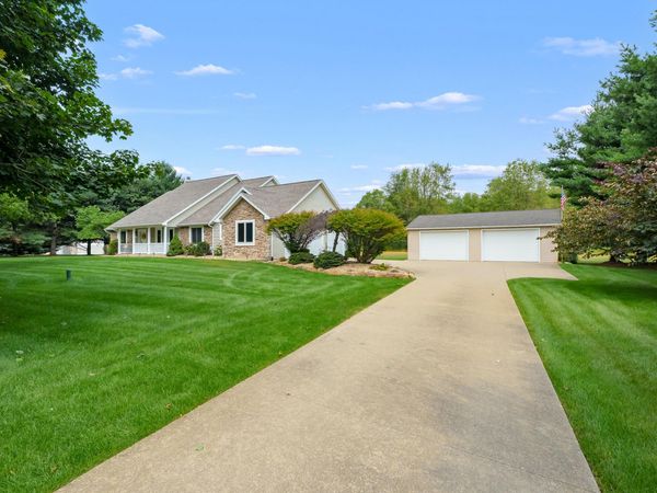 5105 Stone Oak Lane, Richland, MI 49083
