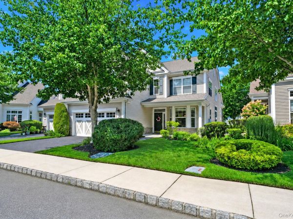140 Chopin Place, Eastport, NY 11941