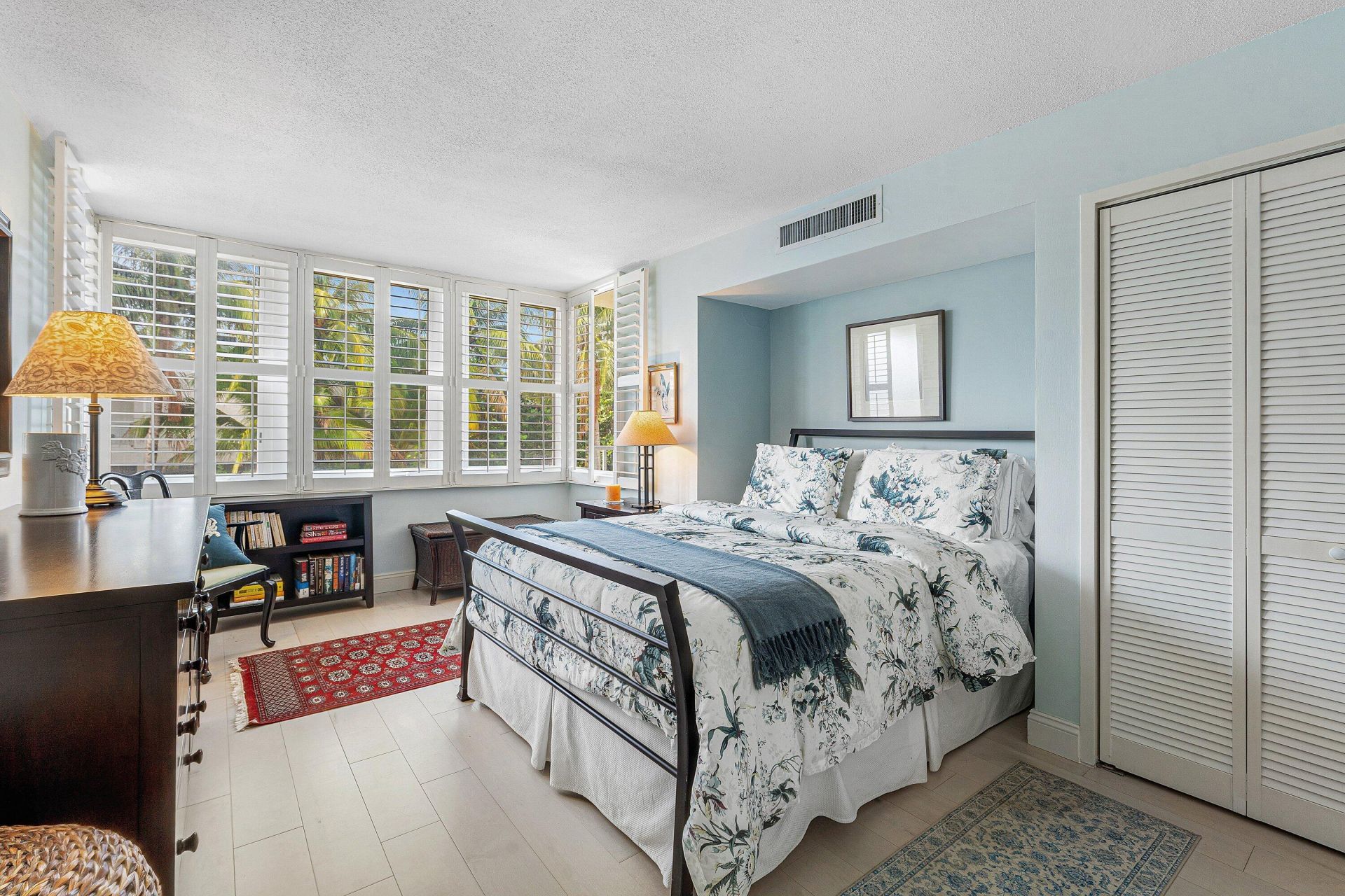 223 Atlantic Avenue, Unit 2B, Palm Beach, FL 33480 Photo