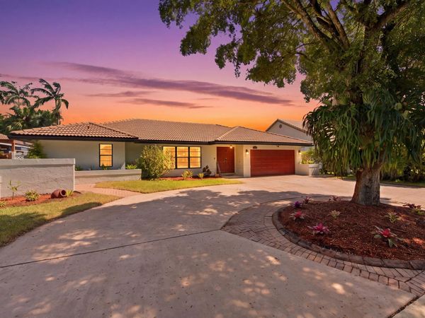 6013 NW 47th Place, Coral Springs, FL 33067