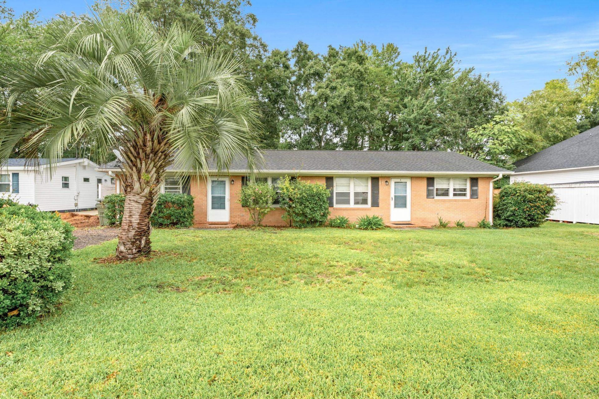 1019 Bay Rd. Photo 1