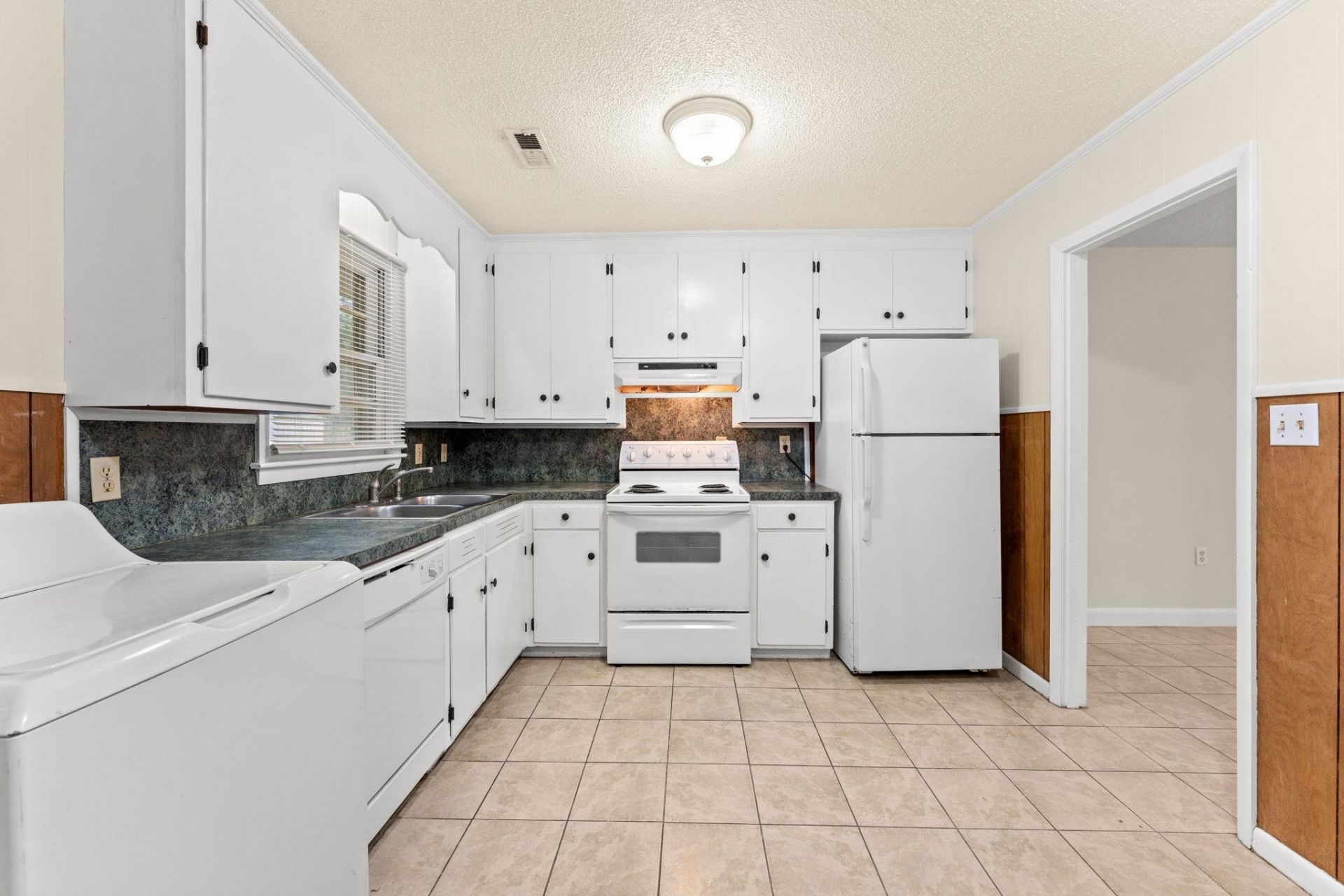 1019 Bay Rd. Photo 10