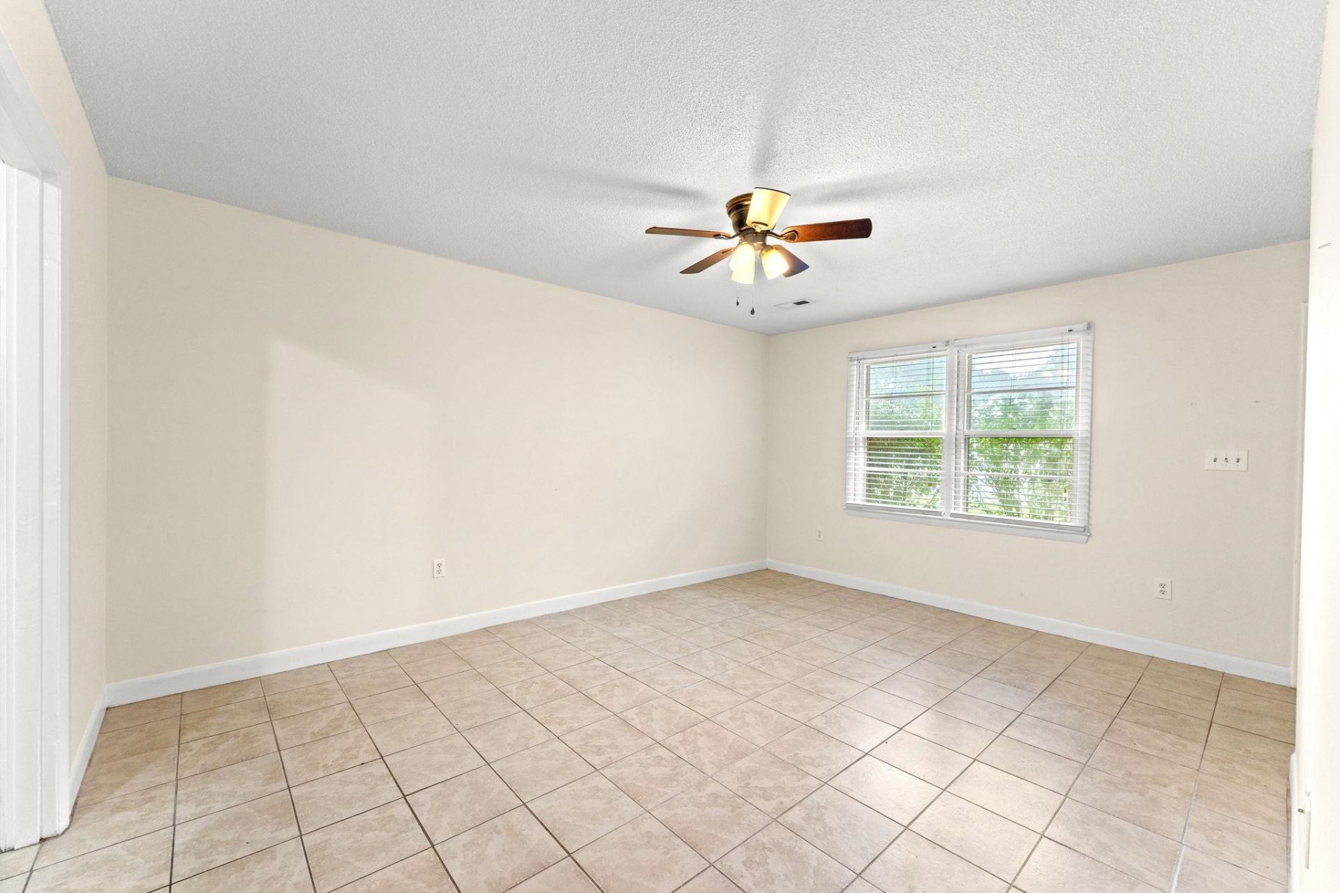 1019 Bay Rd. Photo 11