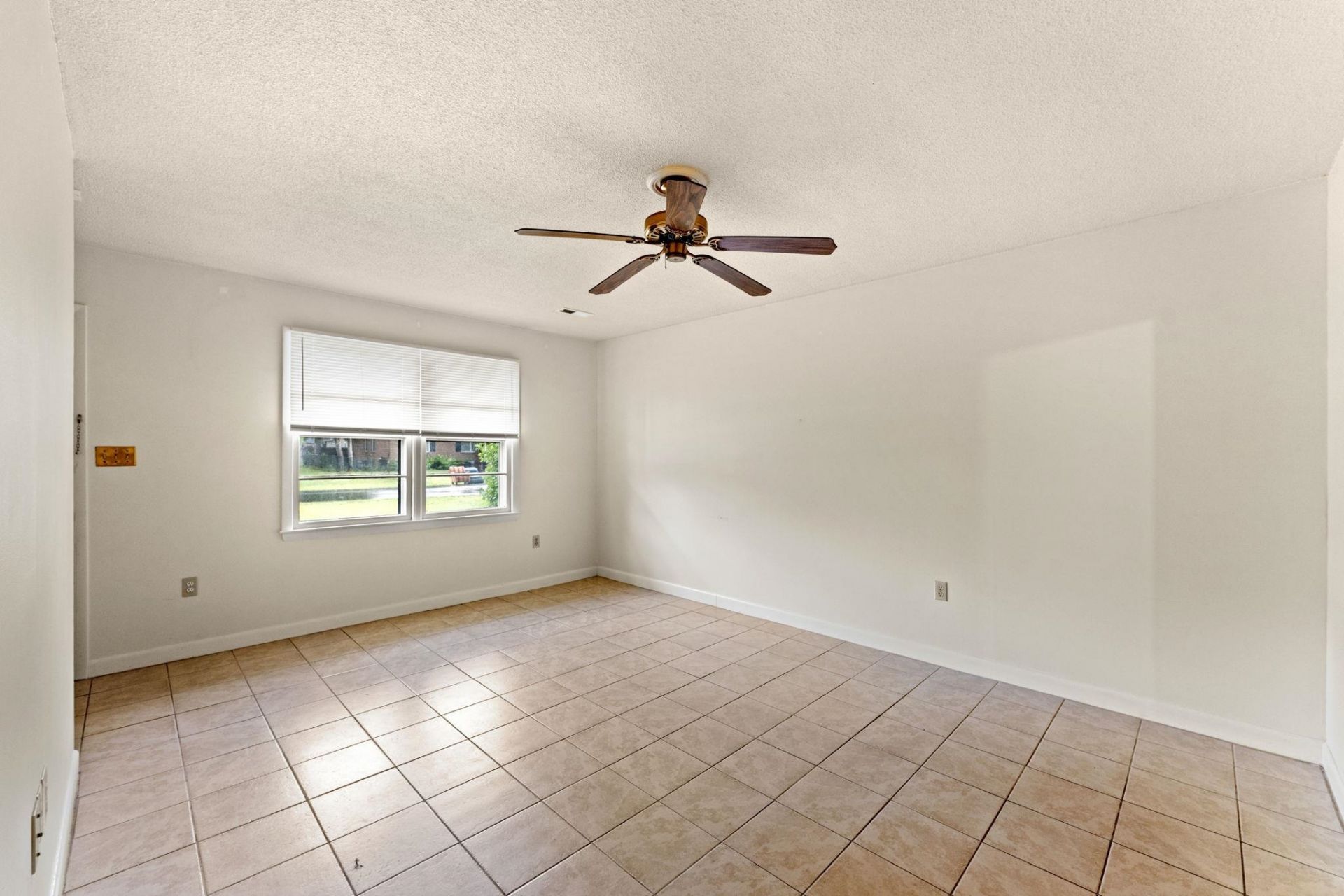 1019 Bay Rd. Photo 18