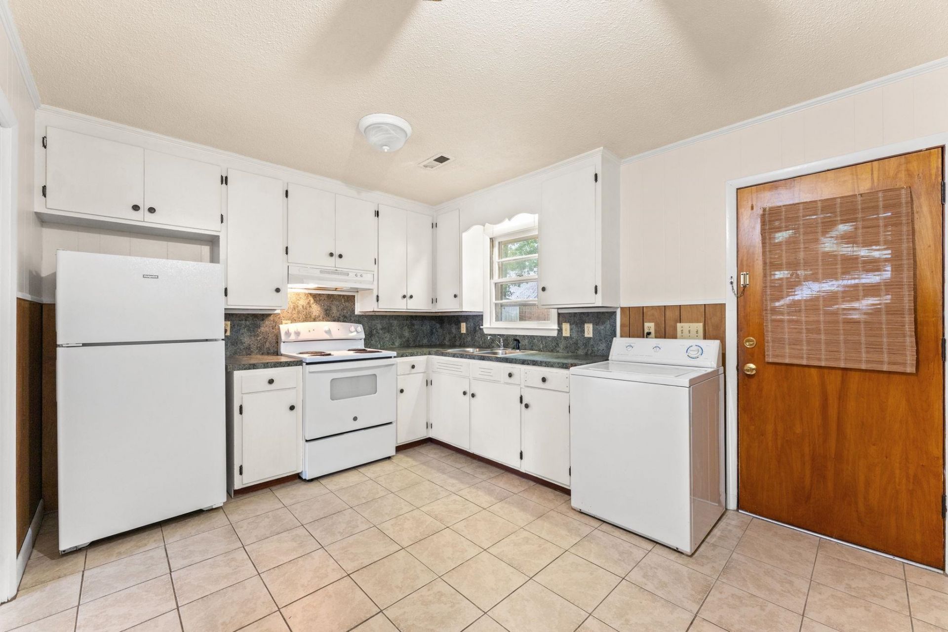 1019 Bay Rd. Photo 21