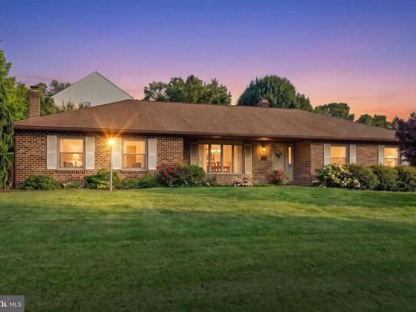 3106 KINGSTON ROAD, YORK, PA 17402