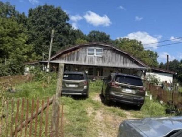 1345 Colt Ridge, Spencer, WV 25276