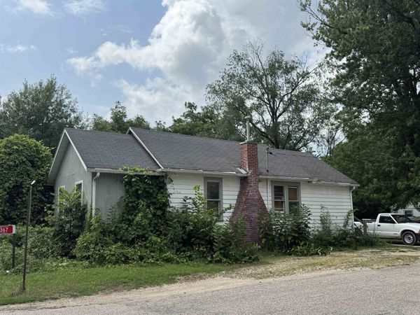 367 E Centre Street, Beloit, WI 53511