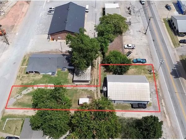 412 6th Street, Maysville, OK 73057