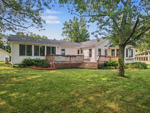 7284 B Street, South Haven, MI 49090