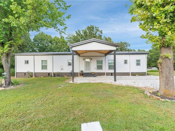 17166 Primrose Lane, Fayetteville, AR 72704