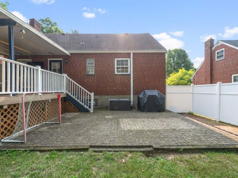 3689 Moonridge Drive, Green Township, OH 45248 Photo 31