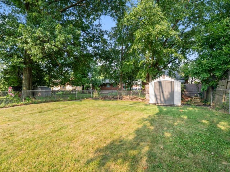 3689 Moonridge Drive, Green Township, OH 45248 Photo 32