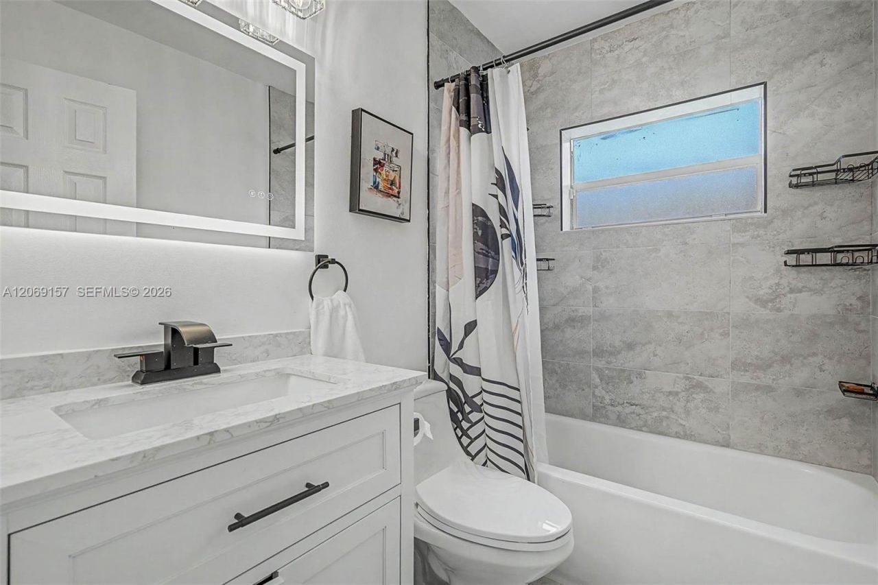 6001 NW 66th Ter , Tamarac, FL 33321 Photo
