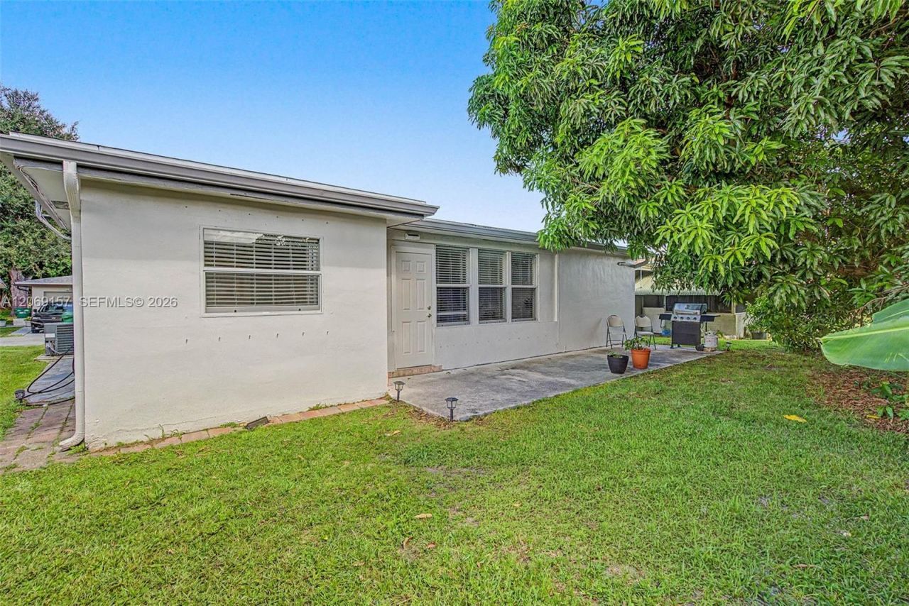 6001 NW 66th Ter , Tamarac, FL 33321 Photo
