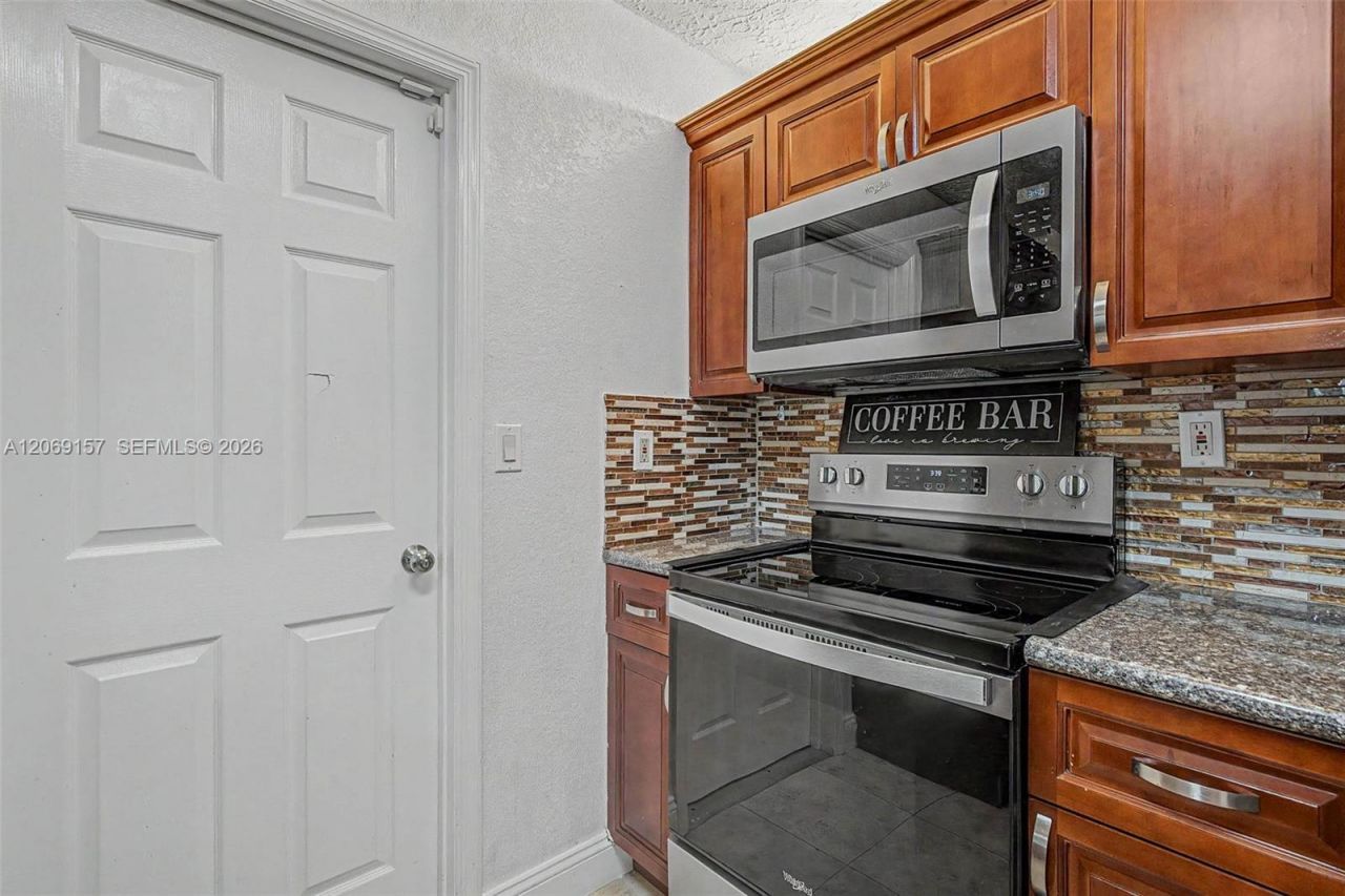 6001 NW 66th Ter , Tamarac, FL 33321 Photo