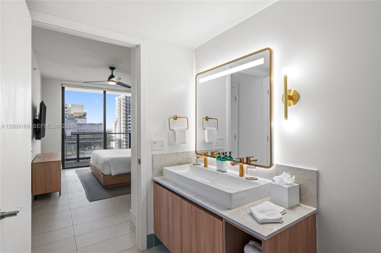 159 NE 6th St , Unit 2804, Miami, FL 33132 Photo