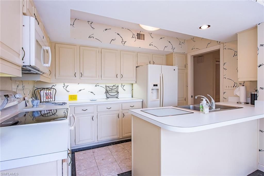 4051 Gulf Shore Blvd N, Unit 706, Naples, FL 34103 Photo