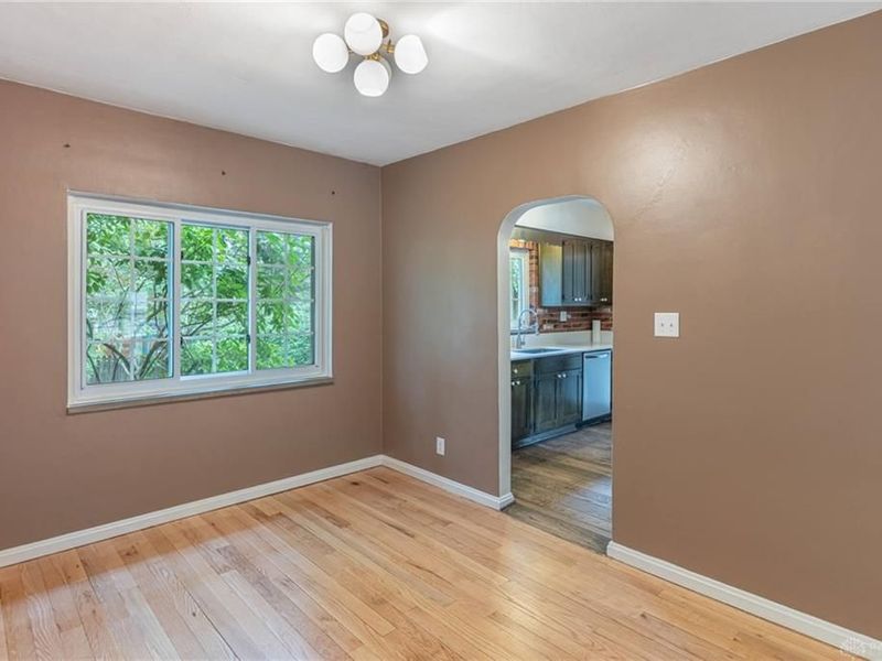 125 Napoleon Drive, Dayton, OH 45429 Photo 5