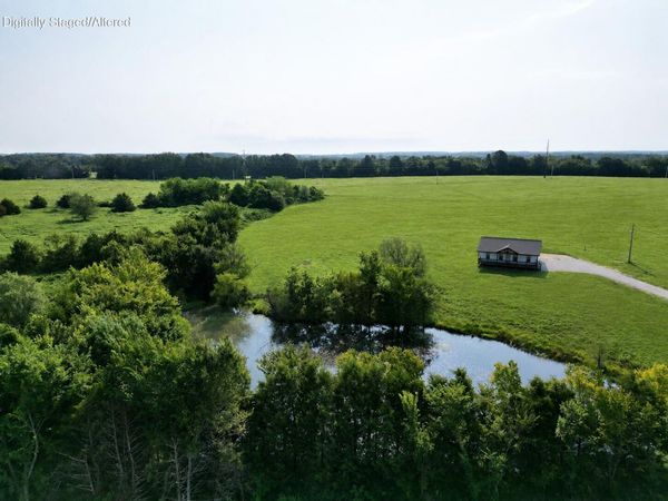 192 S Crossway Road, Marshfield, MO 65706