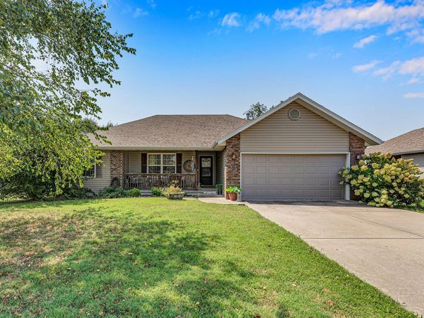 512 Rice Street , Clever, MO 65631