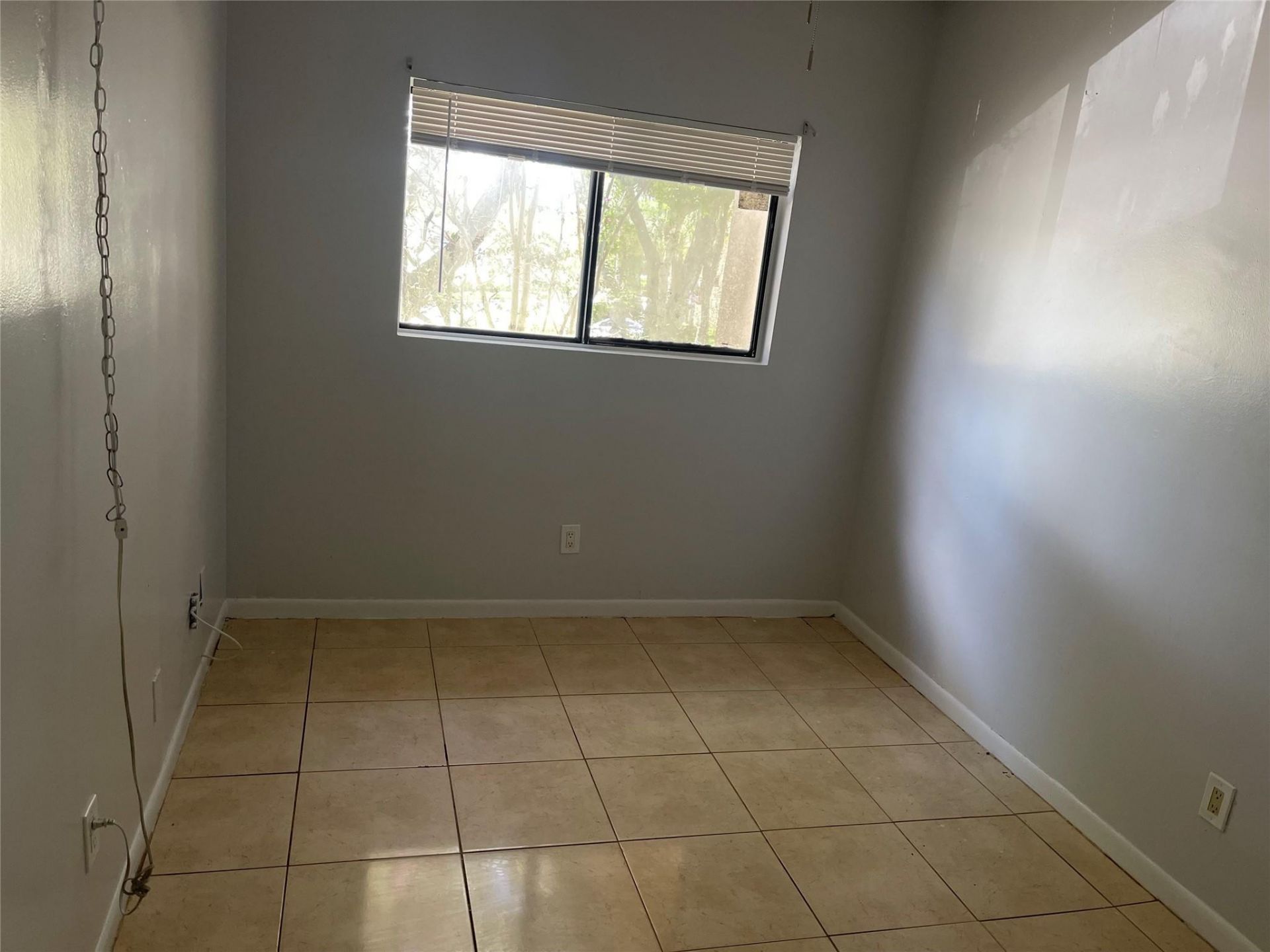 8843 Springtree Lakes Drive, Sunrise, FL 33351 Photo