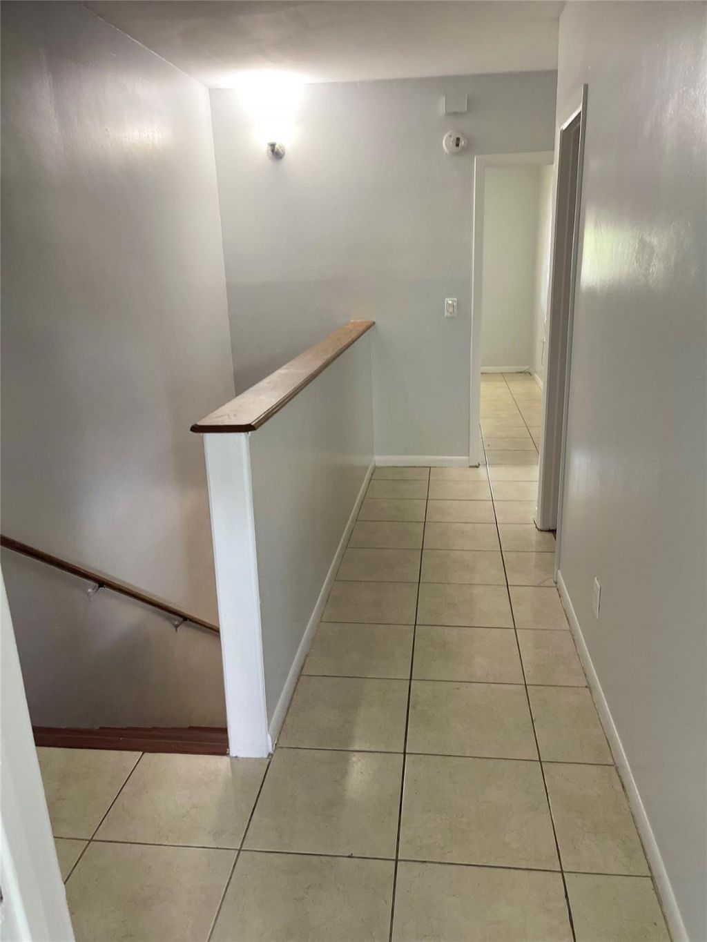 8843 Springtree Lakes Drive, Sunrise, FL 33351 Photo