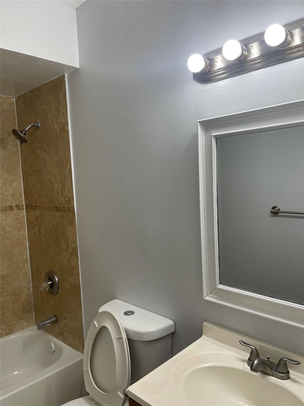 8843 Springtree Lakes Drive, Sunrise, FL 33351 Photo