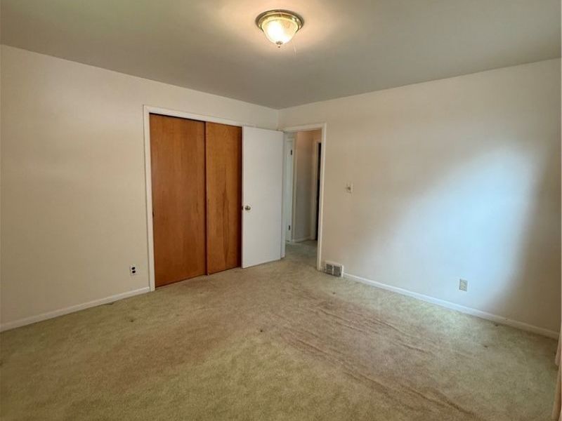 375 E 262nd Street, Euclid, OH 44132 Photo 10