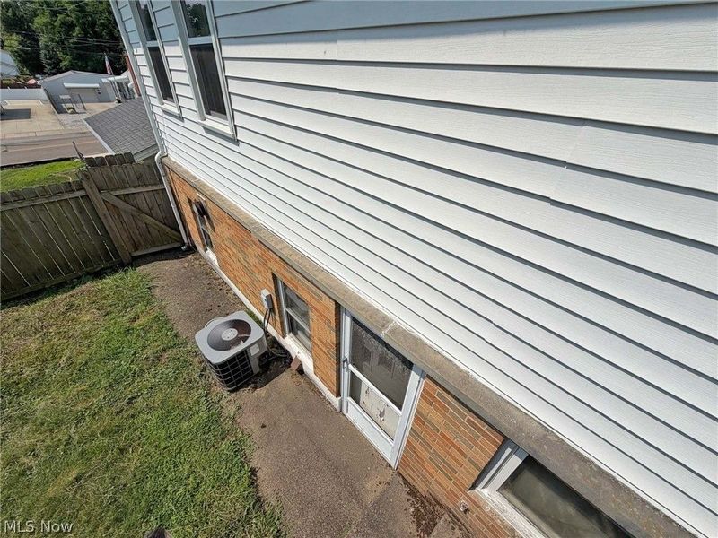 175 Hillman Road, Akron, OH 44312 Photo 11