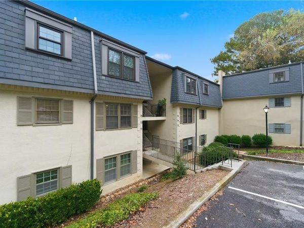 73 Montre Square NW, Atlanta, GA 30327